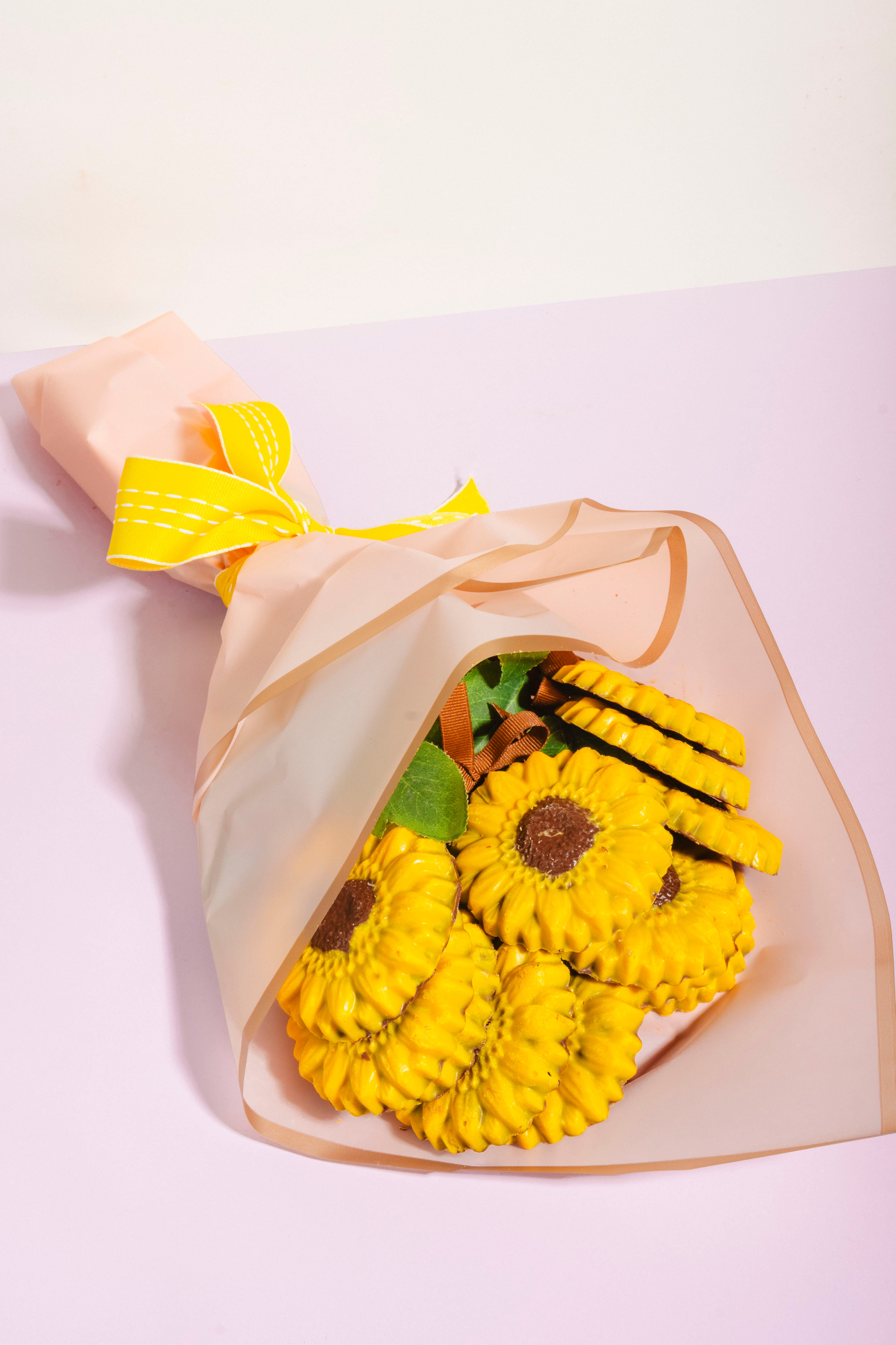 Arreglo de 12 flores de chocolate